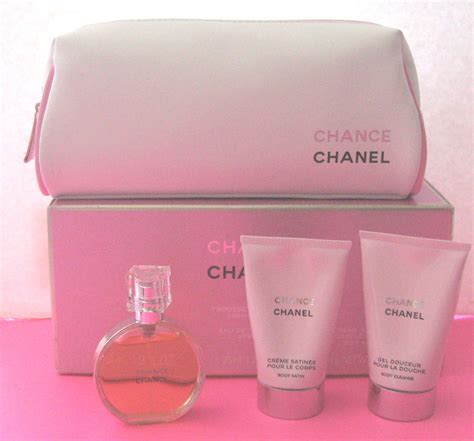 chanel seifenspender|chanel corporate gift set.